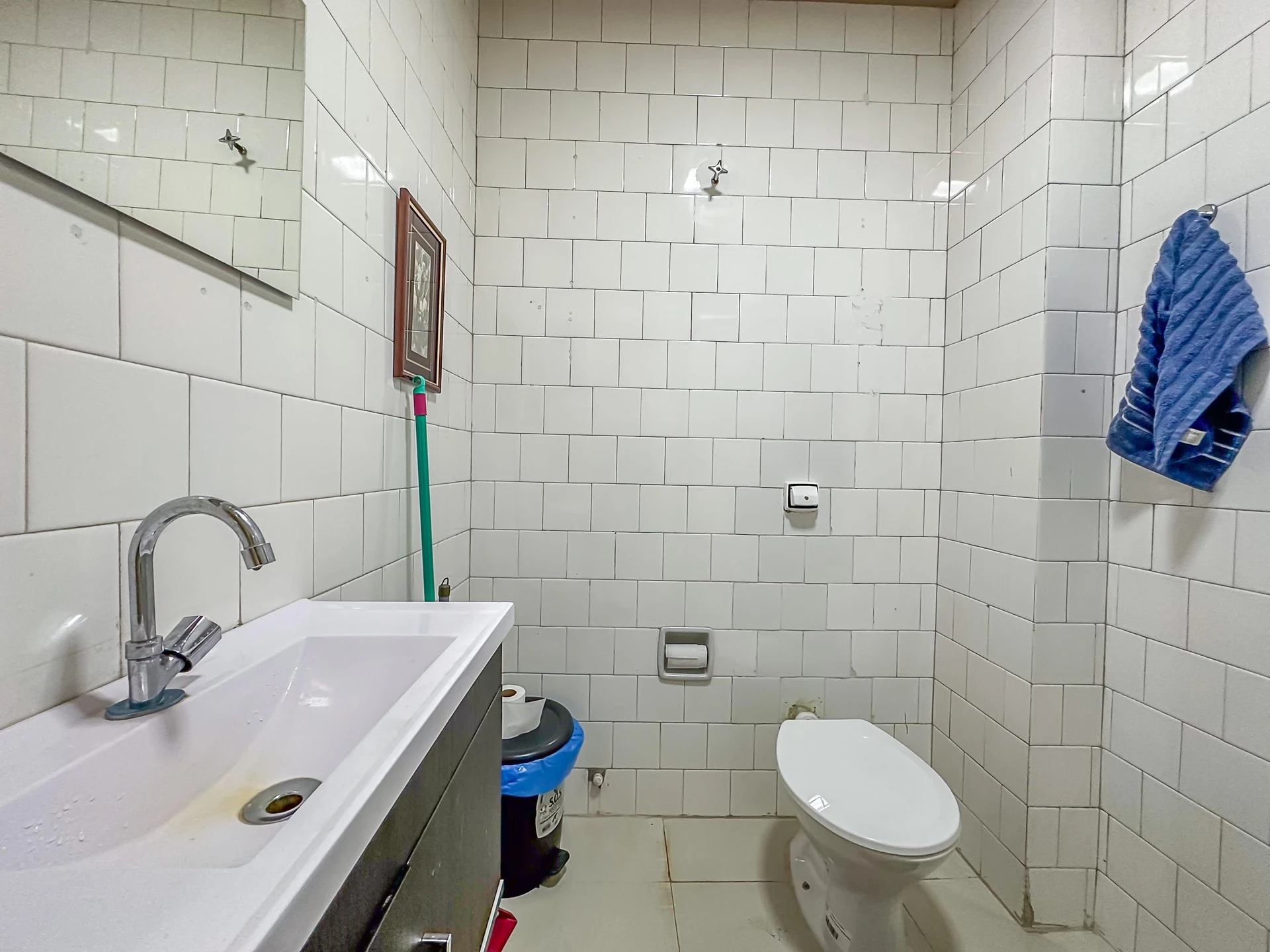 Furnished studio with a kitchenette and 1 bathroom — photo 13