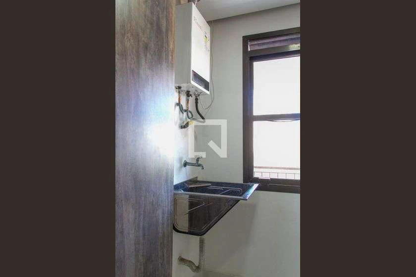 101 m² apartment with 2 en-suite bedrooms and balcony — photo 4