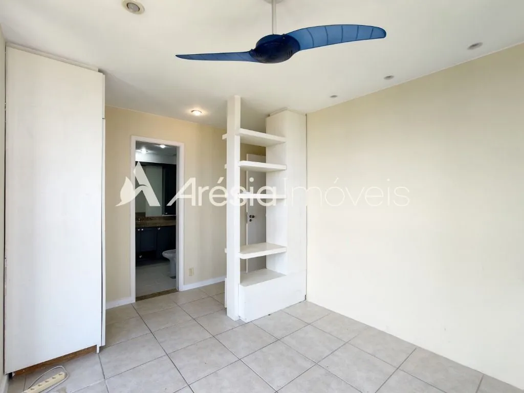 3-bedroom apartment with a bathtub — photo 5
