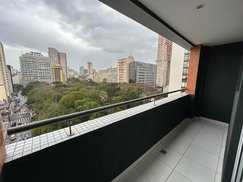 Apartamento de 1 dormitorio con balcón y vista, 48 m²