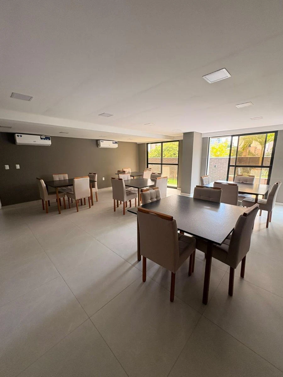 2-bedroom apartment with a glass-enclosed balcony — photo 10