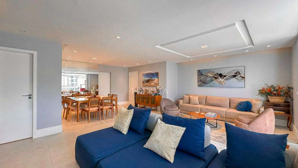 158 m² apartment with 3 bedrooms and open-plan kitchen — photo 11