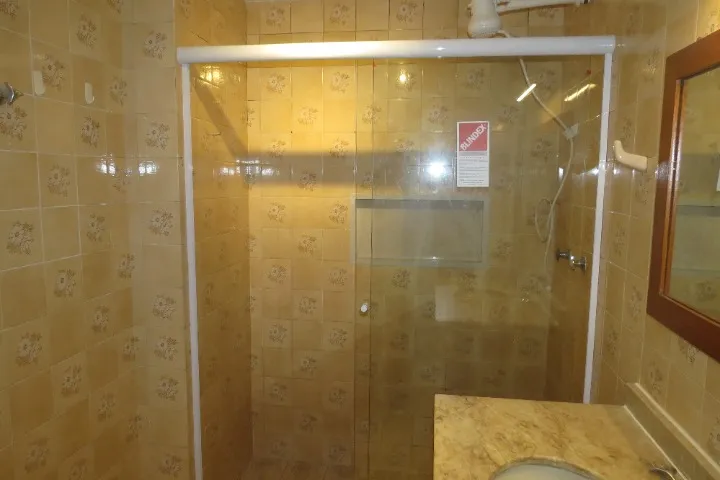 2-bedroom apartment with a mountain view — photo 10