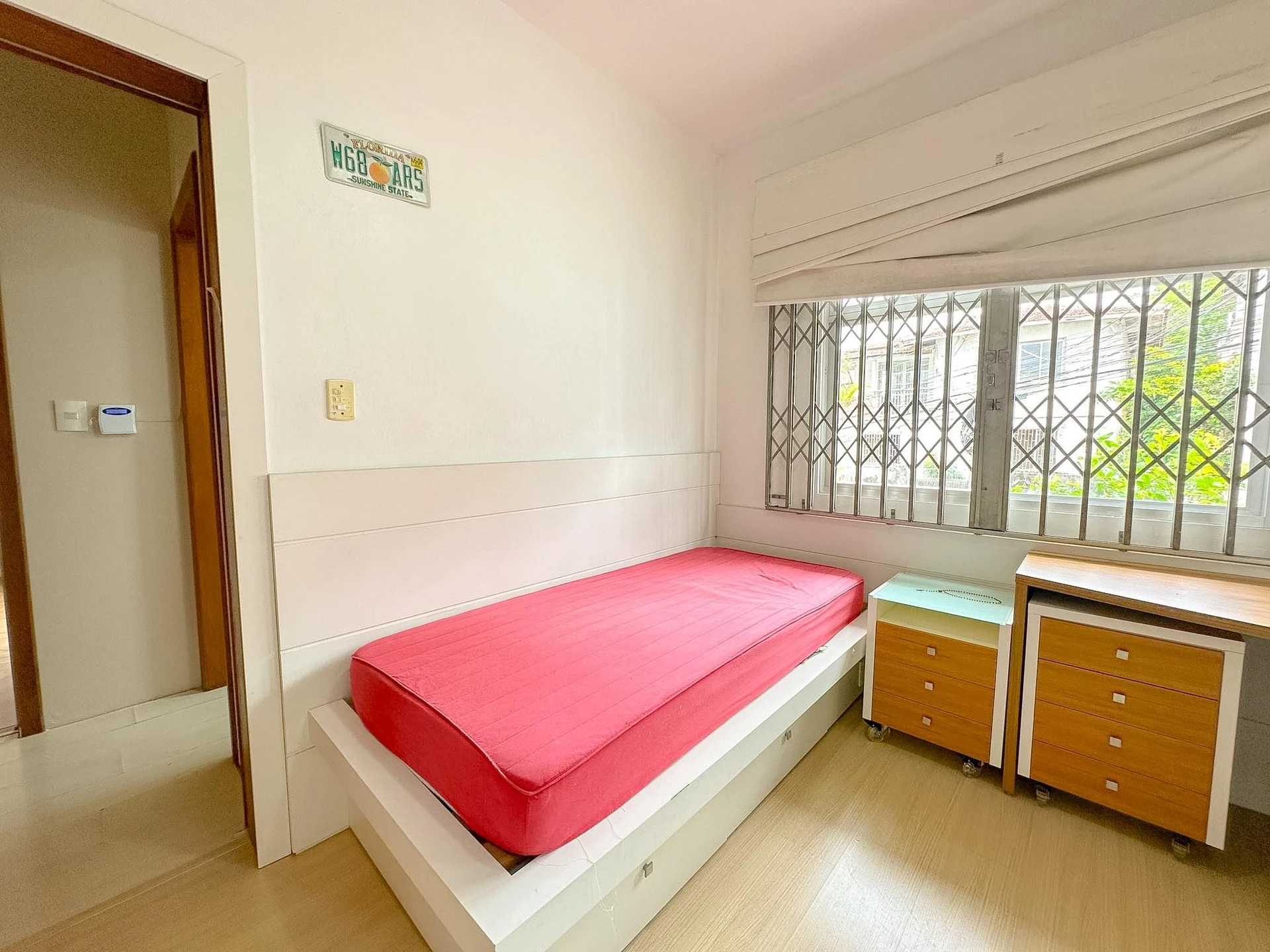 Furnished house, 250 m², with a bathtub — photo 42