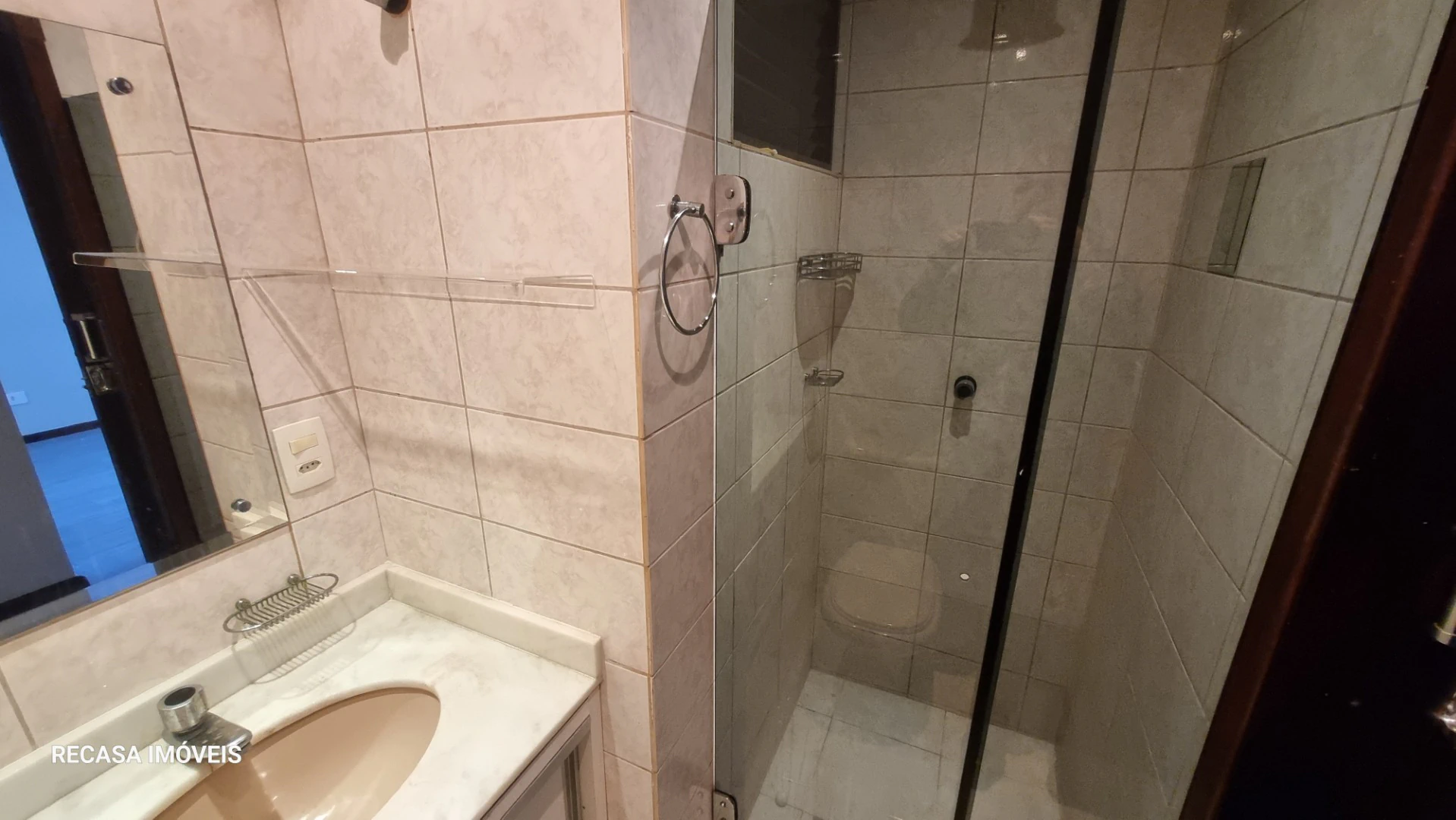 2-bedroom apartment with a washing machine in Curitiba — photo 3