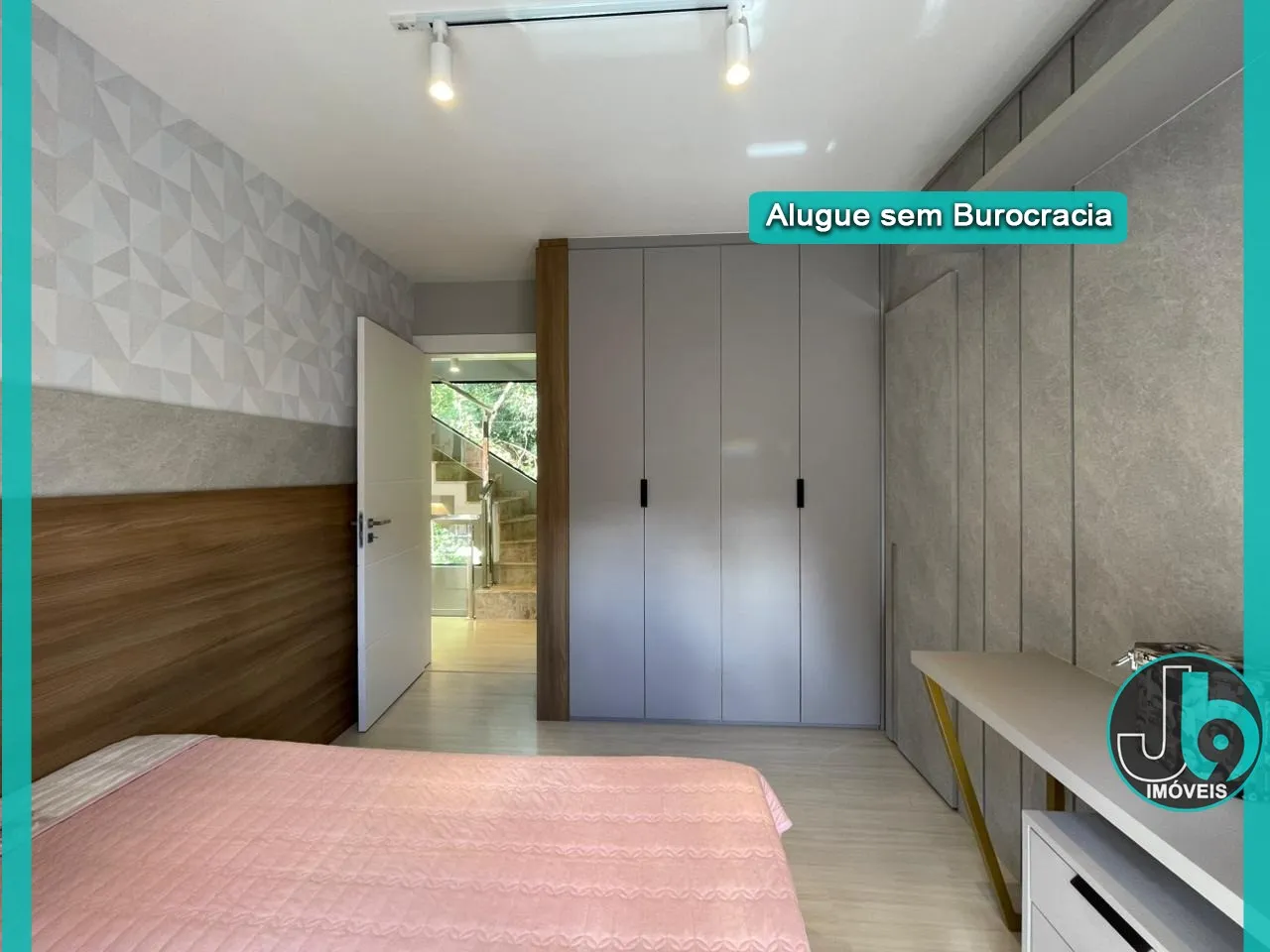 Furnished 172 m² house with 3 bedrooms and 2 parking — photo 12