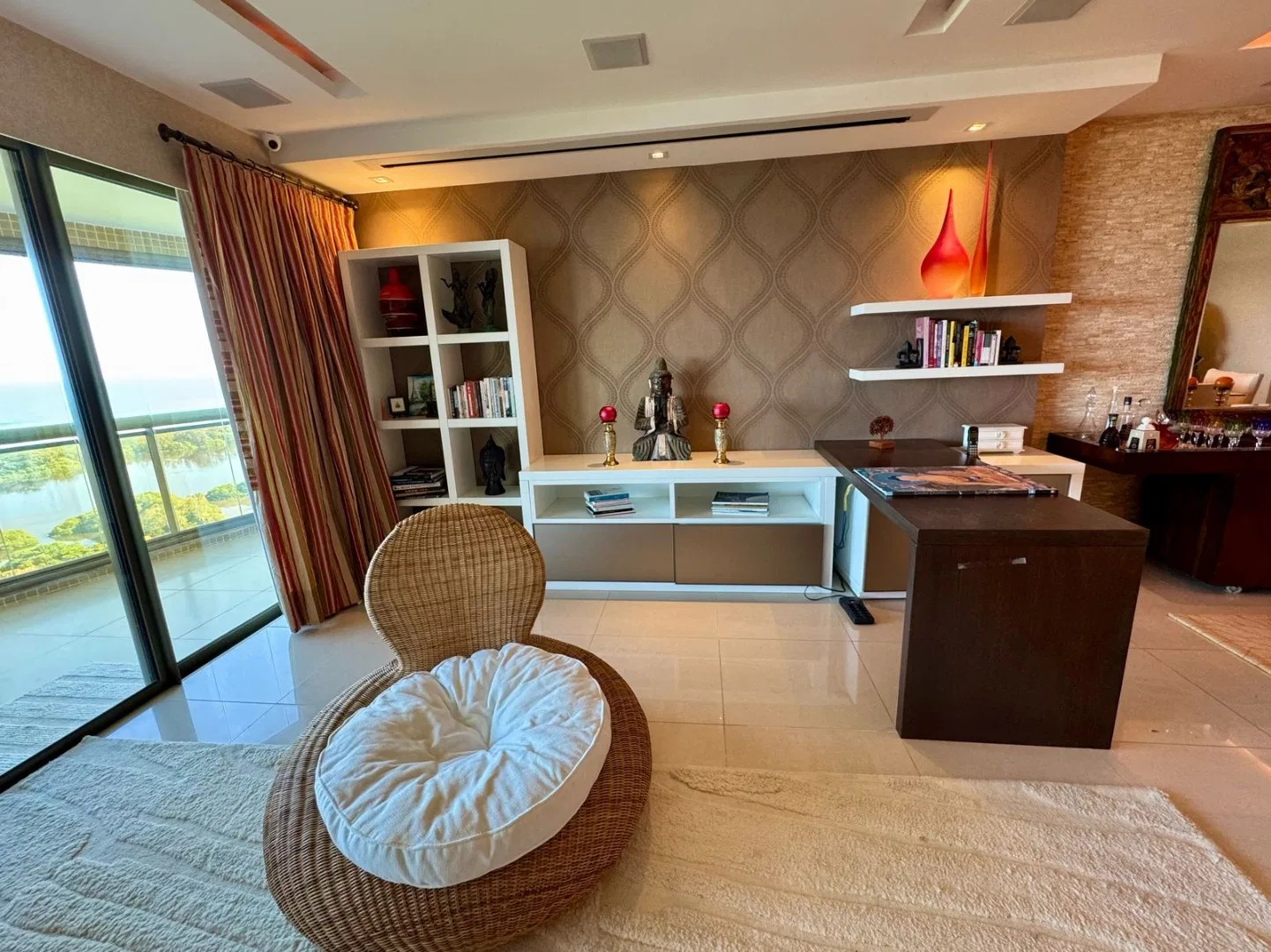 Apartamento mobiliado com 4 quartos e 260 m² — photo 16