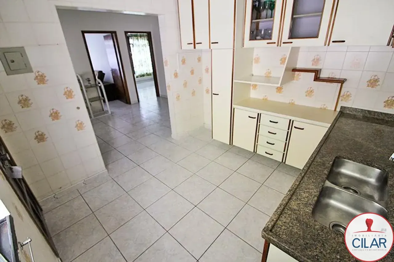 Unfurnished 4-bedroom house with 2 bathrooms — photo 20