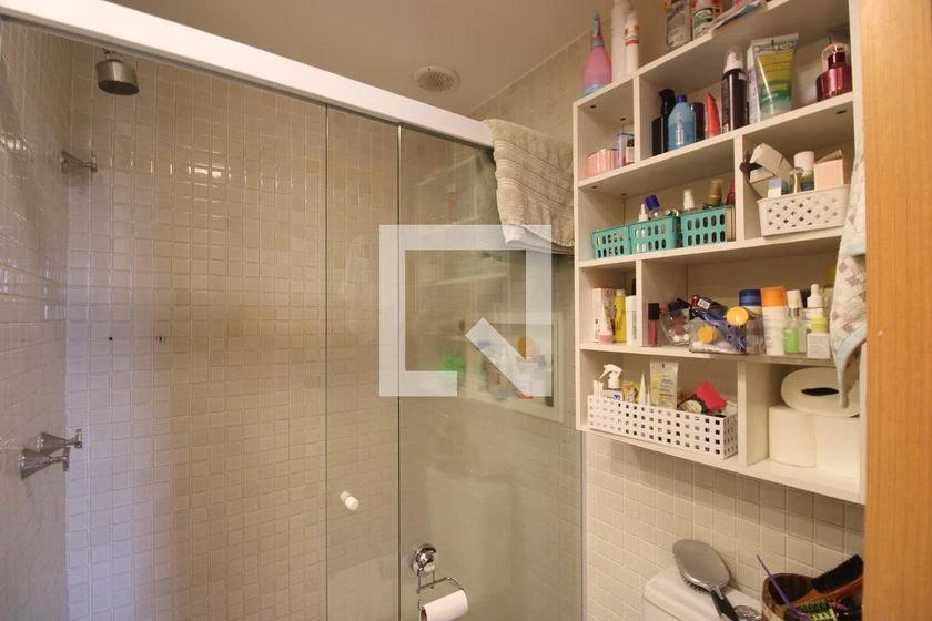 Furnished apartment, 112 m², with a glass-enclosed balcony — photo 47
