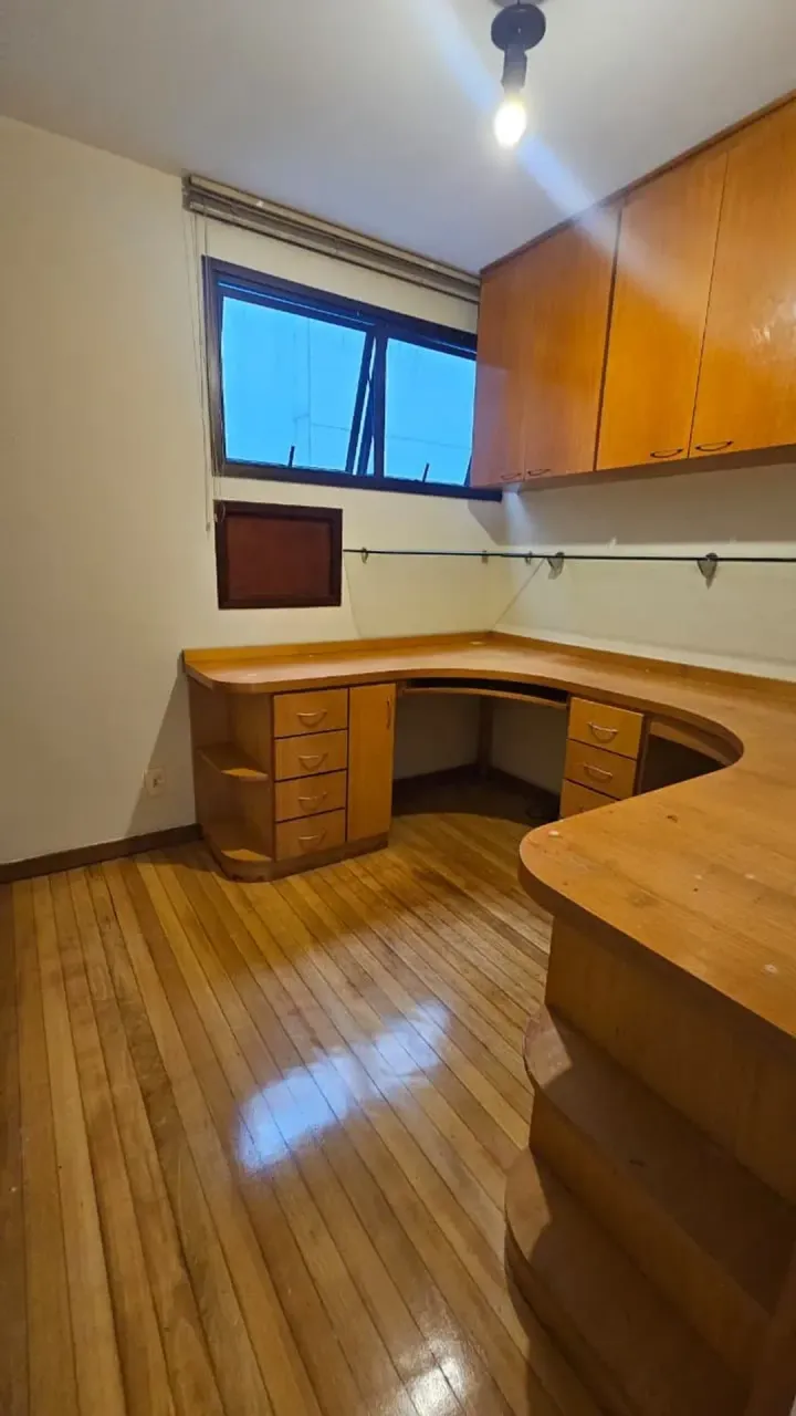 Apartment with home office and 3 bedrooms — photo 16