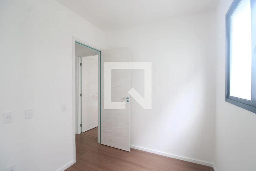 2-bedroom apartment in a building with a gym — photo 10