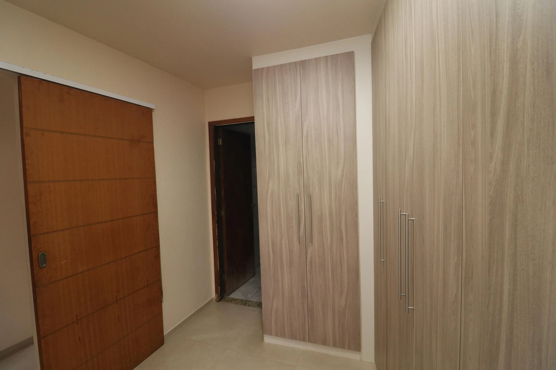 House with 4 suites and 3 parking spaces with private garden — photo 53
