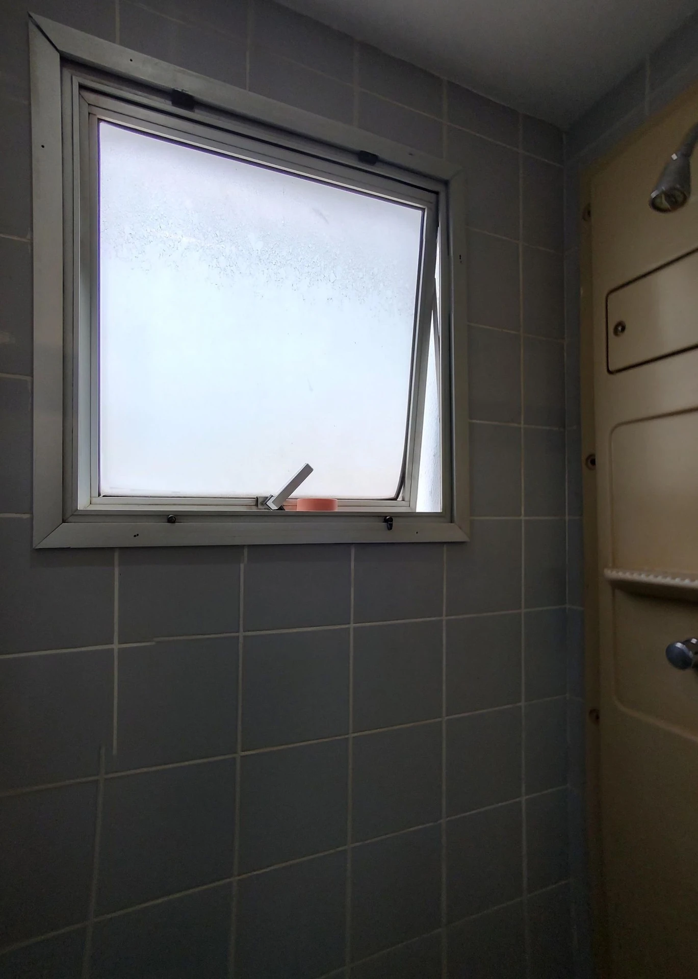 99 m² apartment with a water view and a washing machine — photo 41
