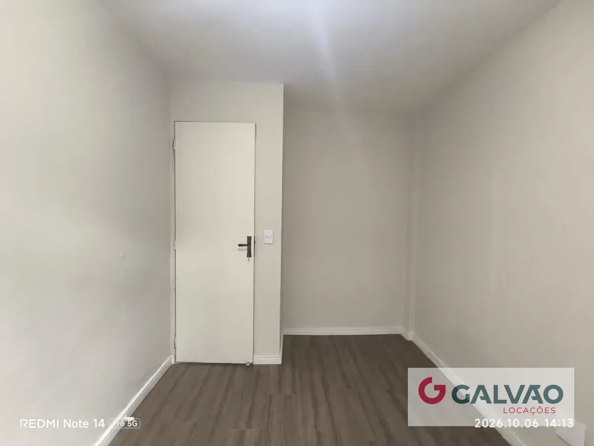 Apartment, 51 m², with wood or laminate floors — photo 10