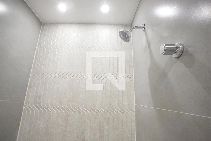 3-bedroom apartment in a building with a gym — photo 27
