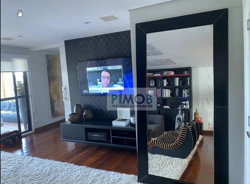 Top-floor apartment with 3 bedrooms and 330 m² — photo 15