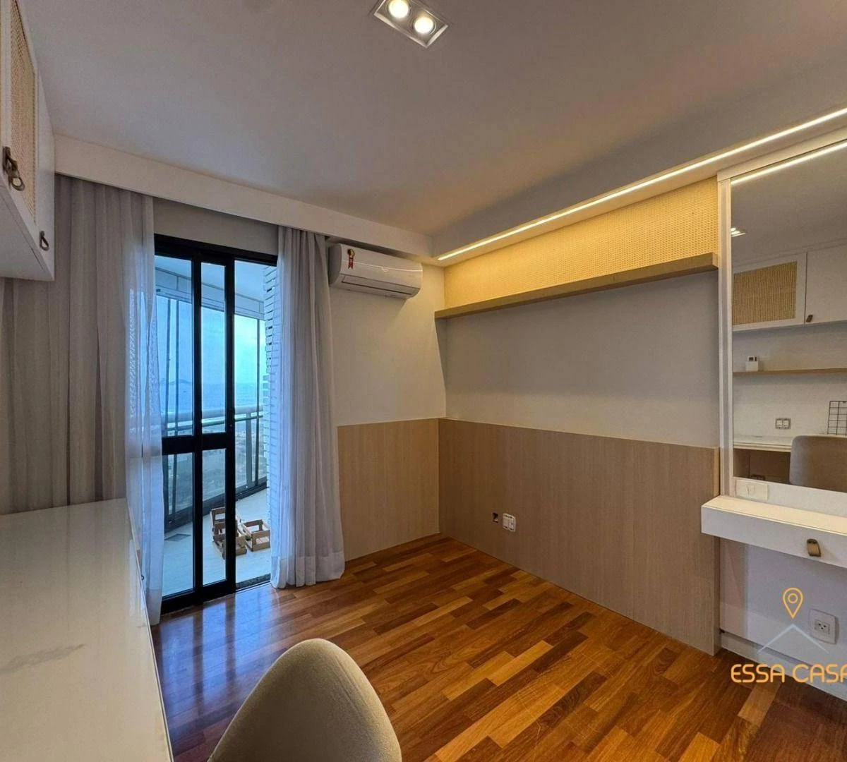4-bedroom apartment with a water view in Rio de Janeiro — photo 16
