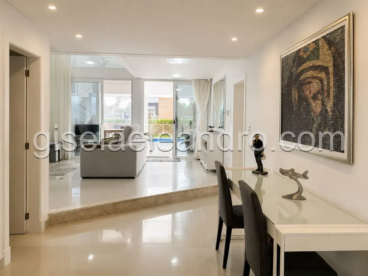 Furnished house with 5 bedrooms and 5 bathrooms