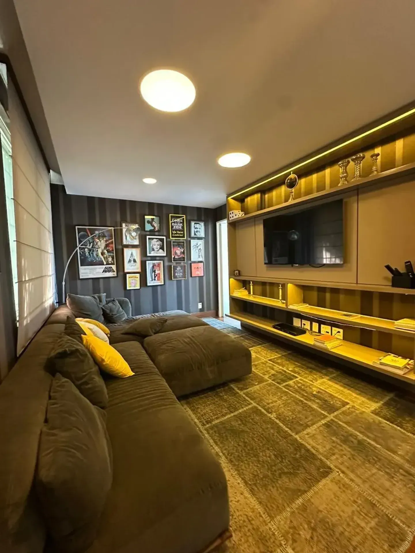 Furnished house with 4 bedrooms, balcony and 5 bathrooms — photo 23