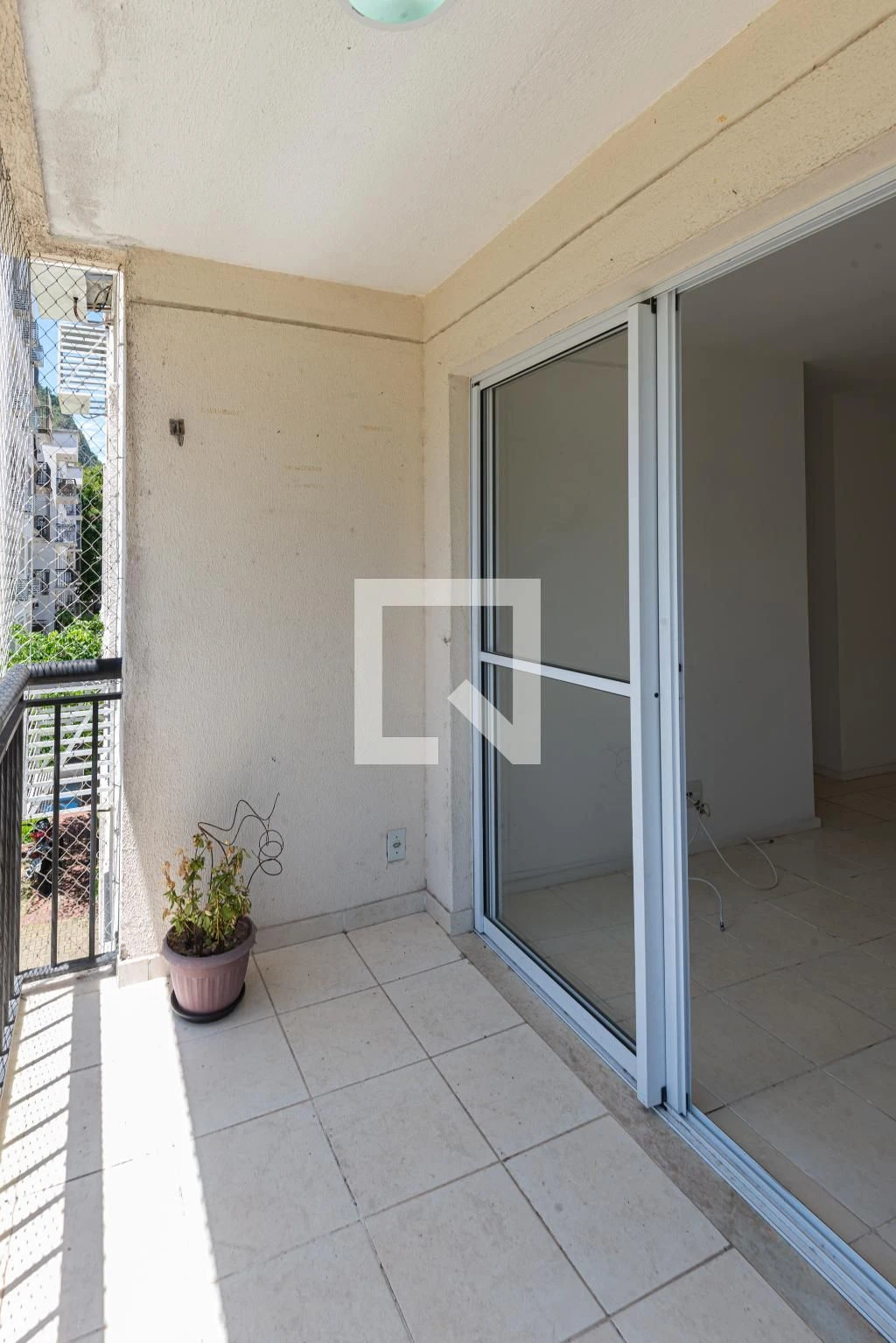 4-bedroom apartment with a mountain view in Rio de Janeiro — photo 6
