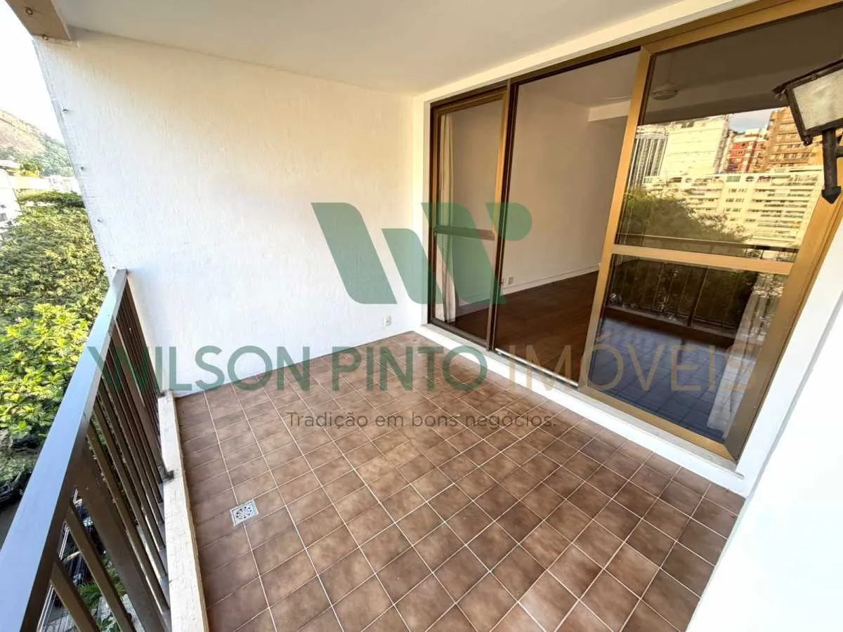 2-bedroom apartment with a mountain view in Rio de Janeiro — photo 7