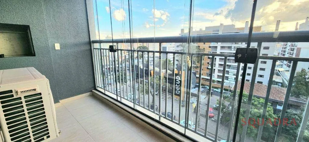 2-bedroom apartment with suite and glassed balcony — photo 8