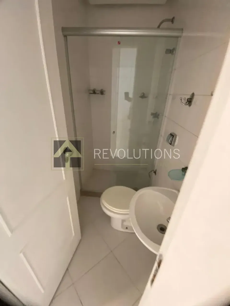 Apartamento de 3 quartos e 5 banheiros com varanda — photo 13