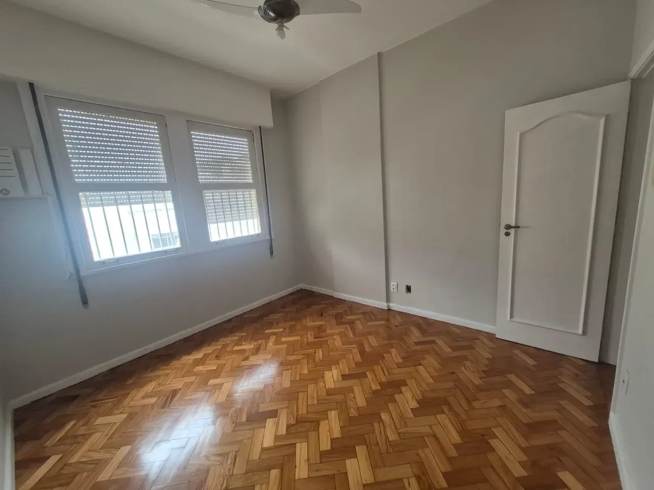 3-bedroom apartment with a home office — photo 25