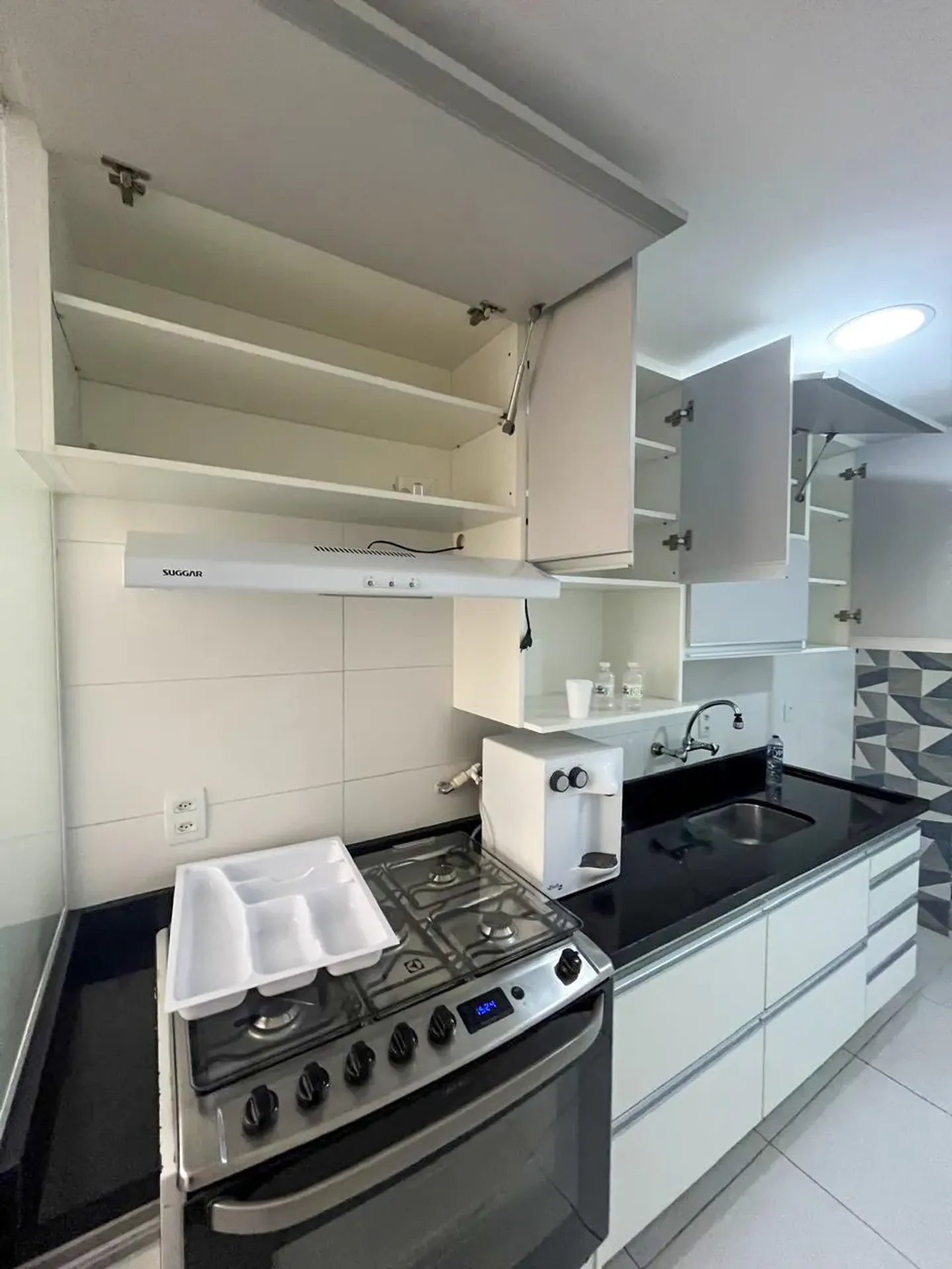 3-bedroom apartment with a washing machine — photo 3