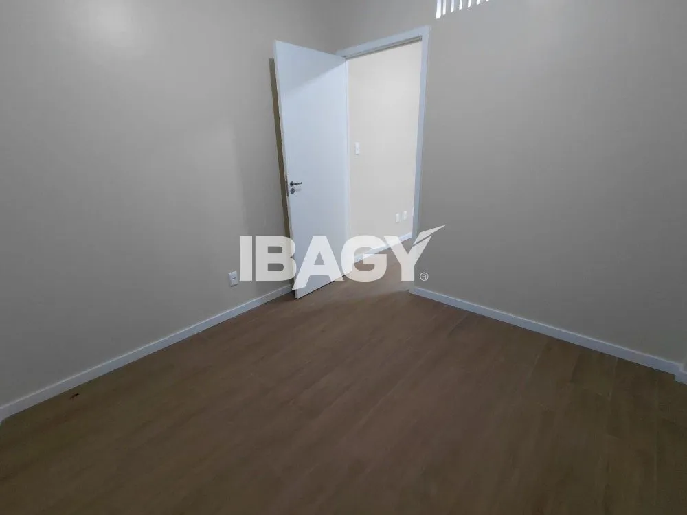 Apartamento de 1 dormitorio sin amueblar con cocina compacta — photo 7