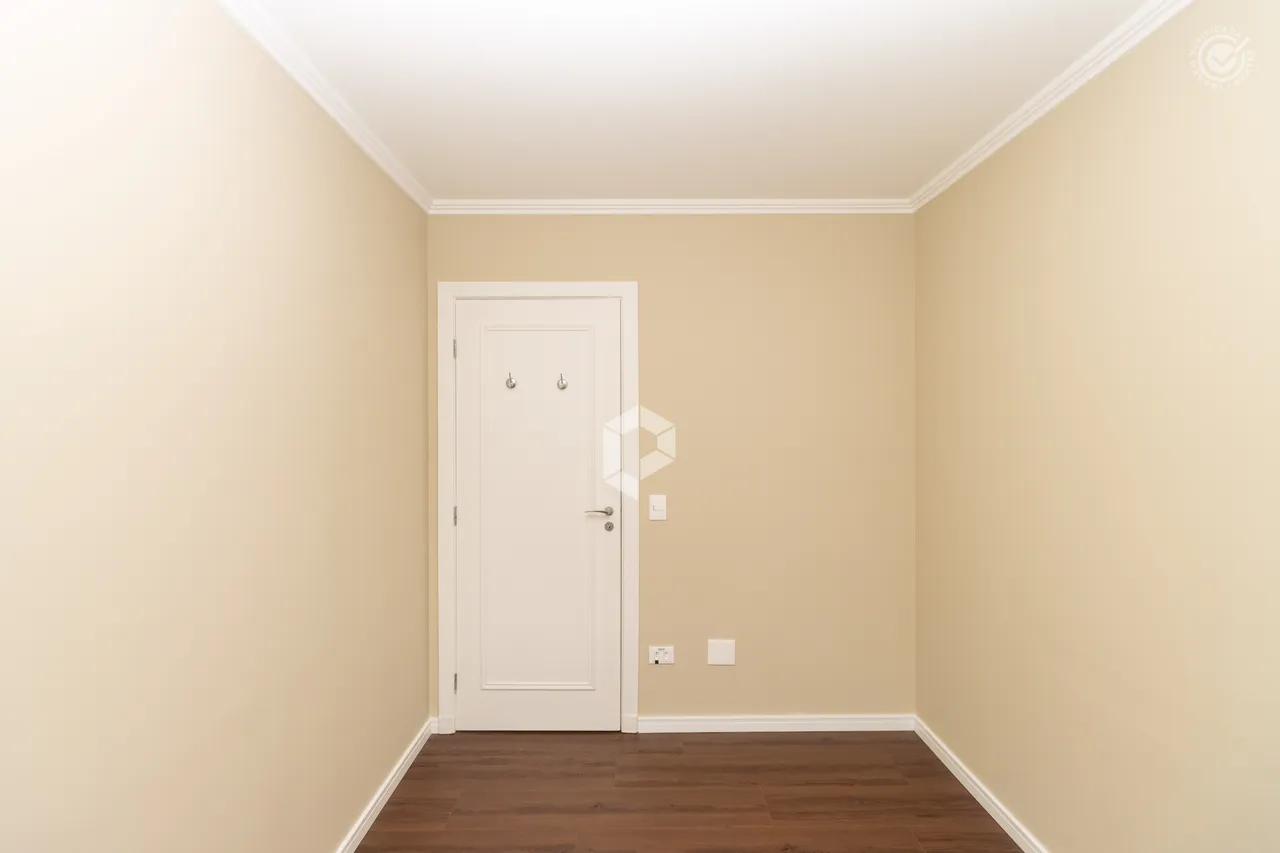 2-bedroom apartment with 137 m² and fitted kitchen cabinets — photo 17