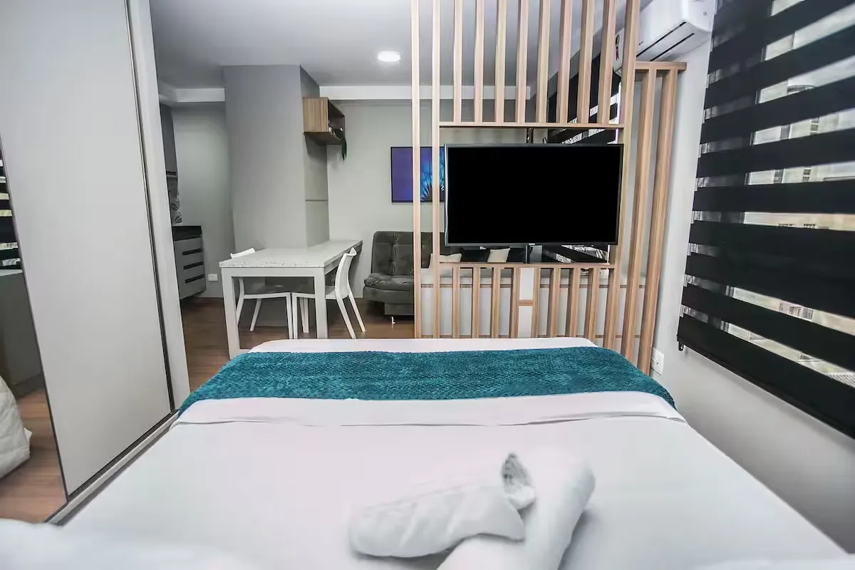Studio de 28 m² com cozinha americana e sacada de vidro — photo 48