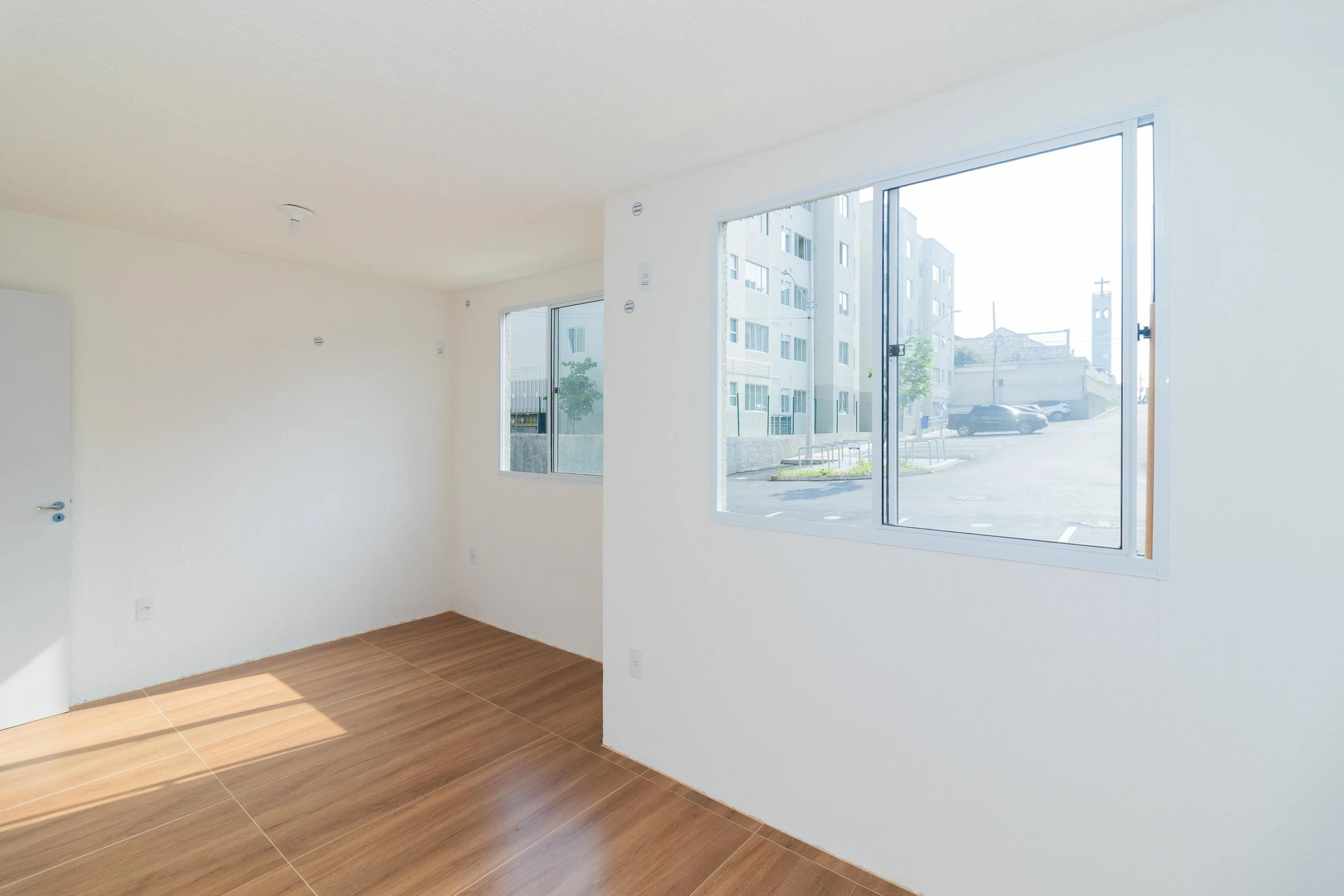 One-bedroom apartment in a building with a gym — photo 24
