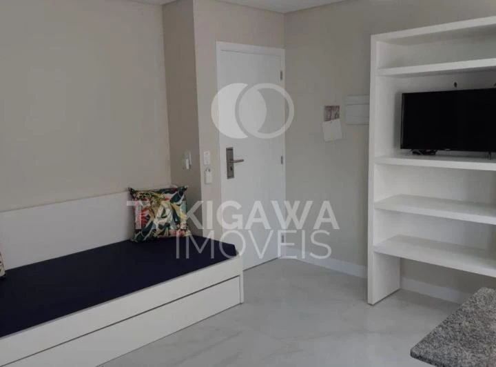 Furnished 1-bedroom apartment with an open kitchen — photo 8