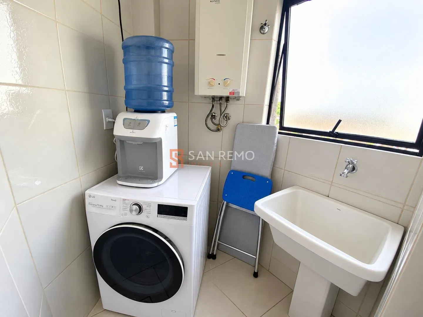 2-bedroom apartment with a washing machine — photo 16