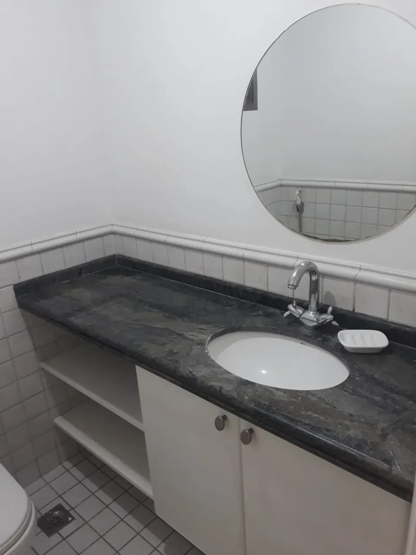 One-bedroom apartment with a water view — photo 16