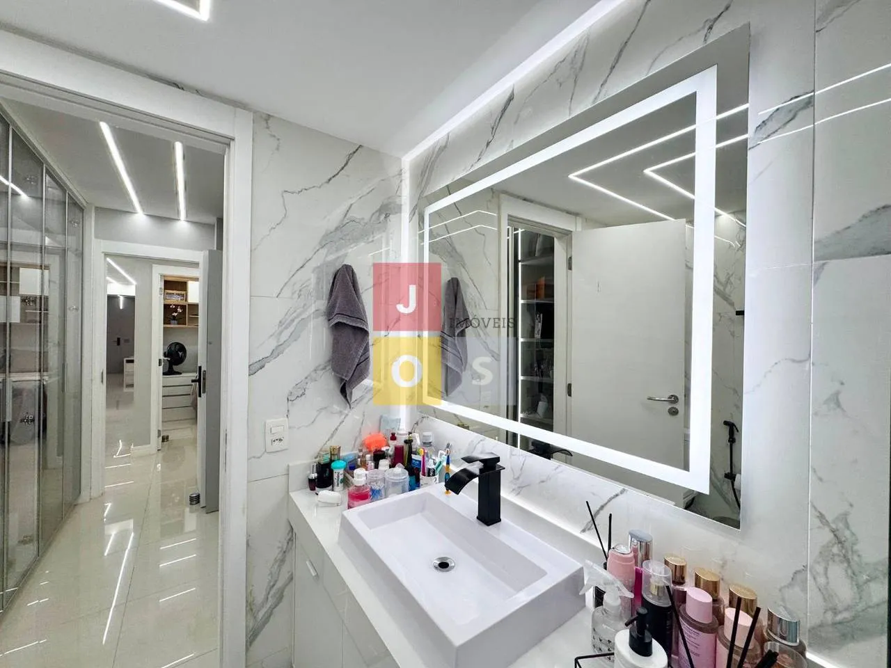 Apartamento mobiliado, 193 m², com janelas do piso ao teto — photo 83