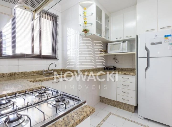 2-bedroom apartment with suite and 1 parking space — photo 3