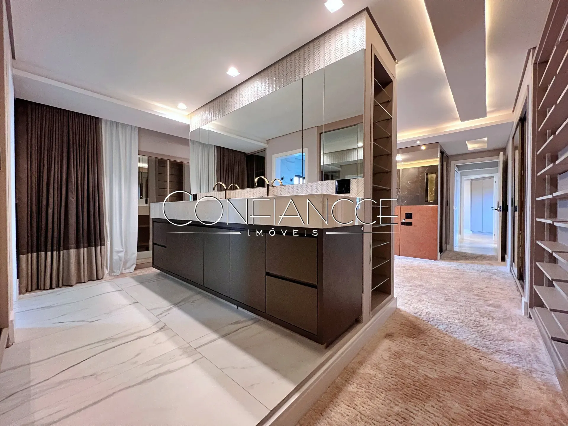 Apartamento de 463 m² con 3 suites y 4 plazas — photo 28