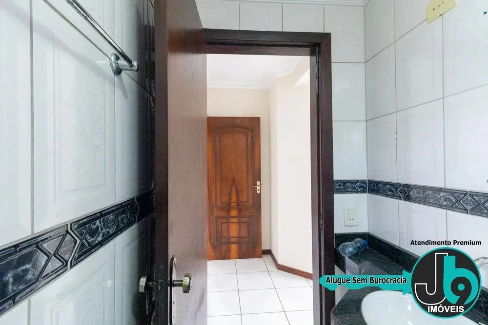 3-bedroom apartment with a grill on the balcony in Curitiba — photo 20