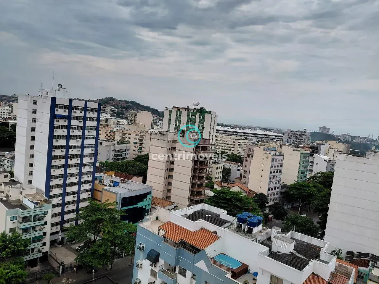 2-bedroom apartment with a mountain view in Rio de Janeiro — photo 34