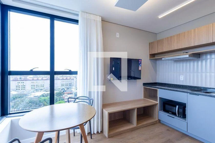 Furnished 1-bedroom apartment with 24 m² and floor-to-ceiling windows — photo 26
