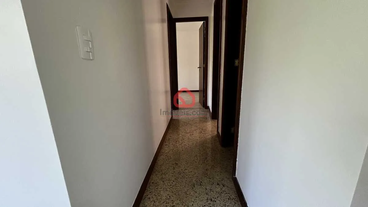 3-bedroom apartment in a building with a pool — photo 19
