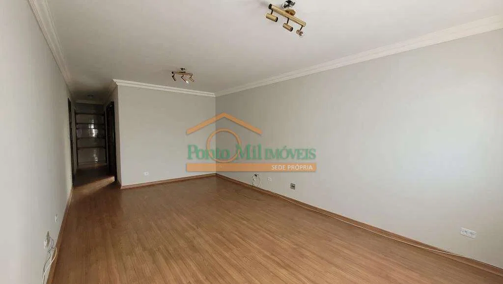 2-bedroom apartment with a washing machine in Curitiba — photo 25