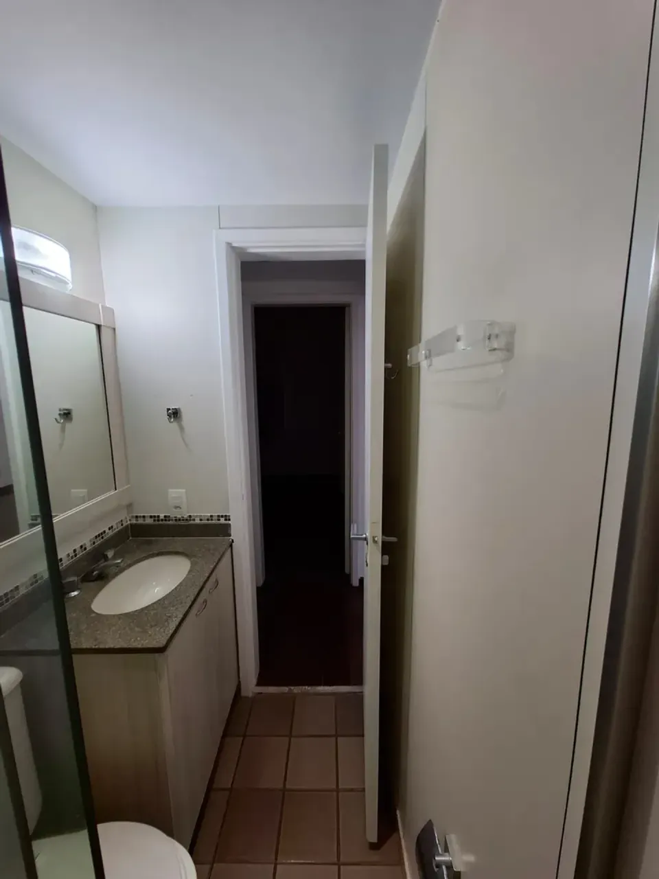 Apartment with 2 bedrooms, 3 bathrooms and a balcony — photo 17
