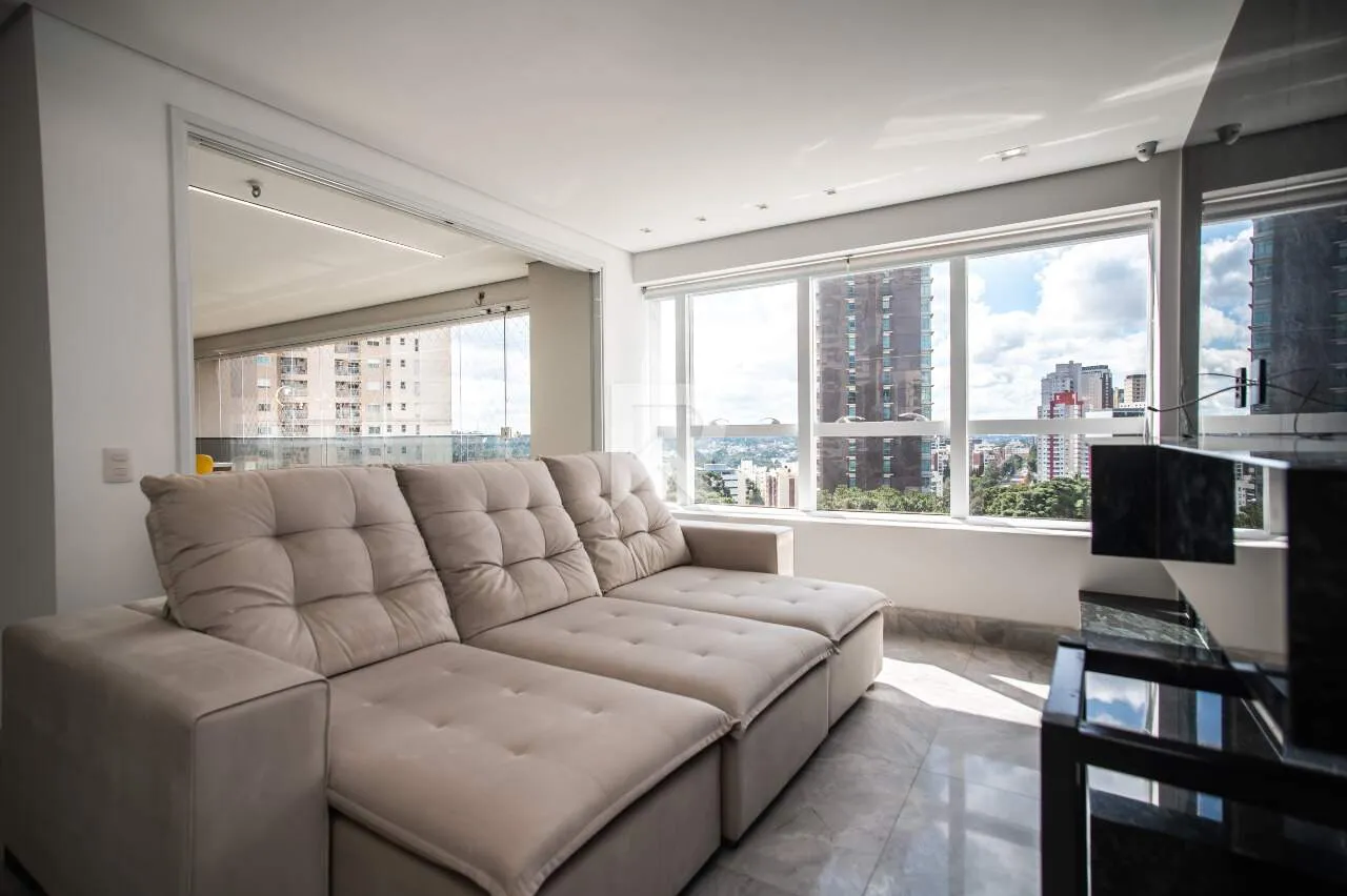 Furnished apartment with 4 en-suite rooms and glazed balcony — photo 5