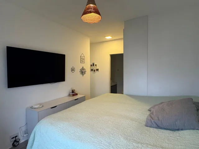 Furnished 3-bedroom apartment with open-plan kitchen — photo 4