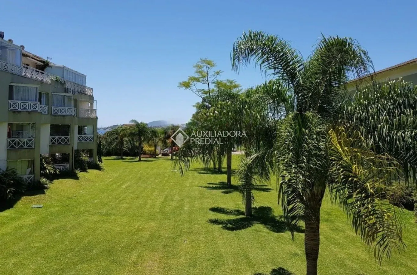 Apartamento de 1 dormitorio con jardín privado, 46 m² — photo 45