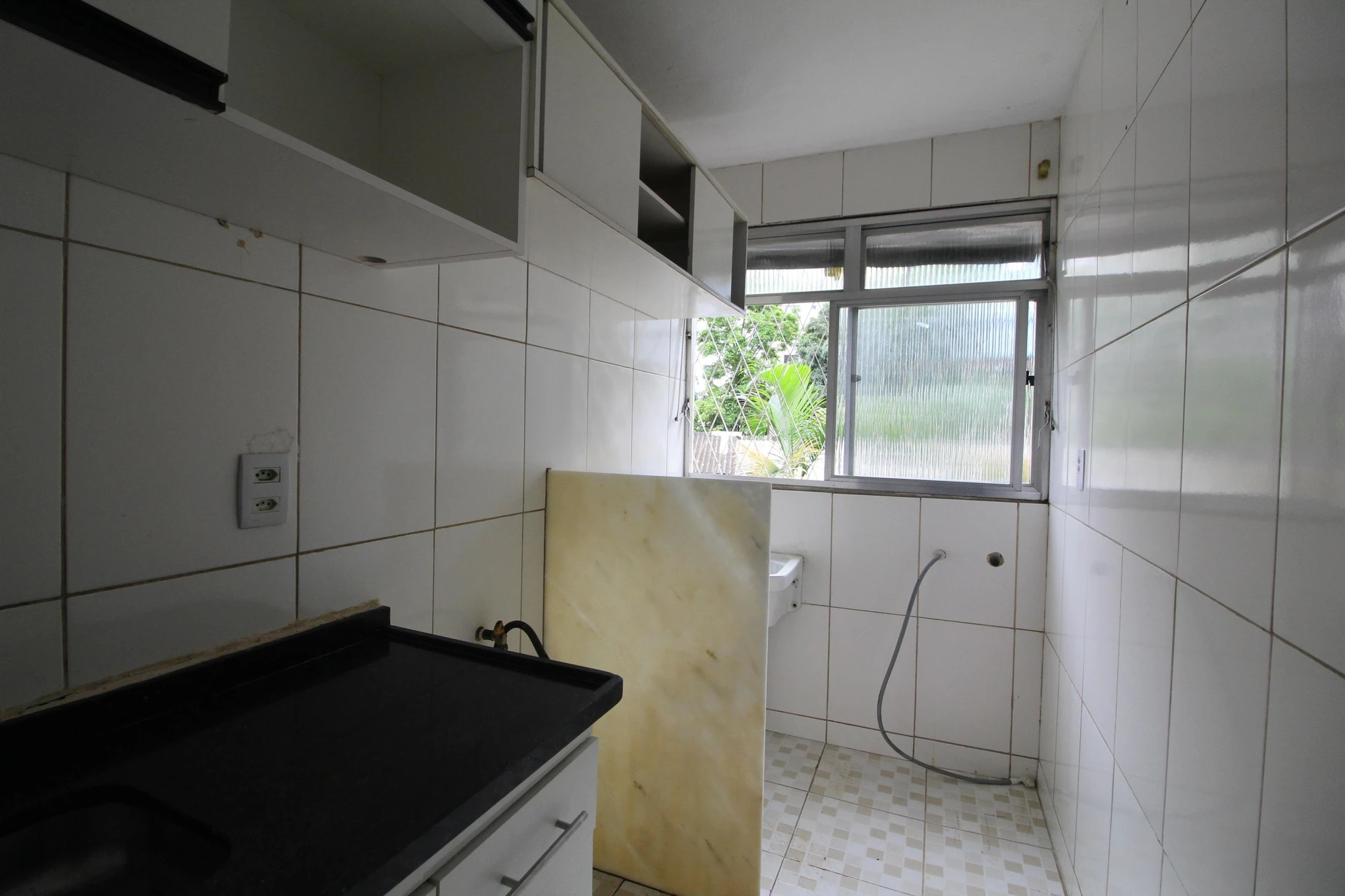 3-bedroom apartment in a building with a pool — photo 8
