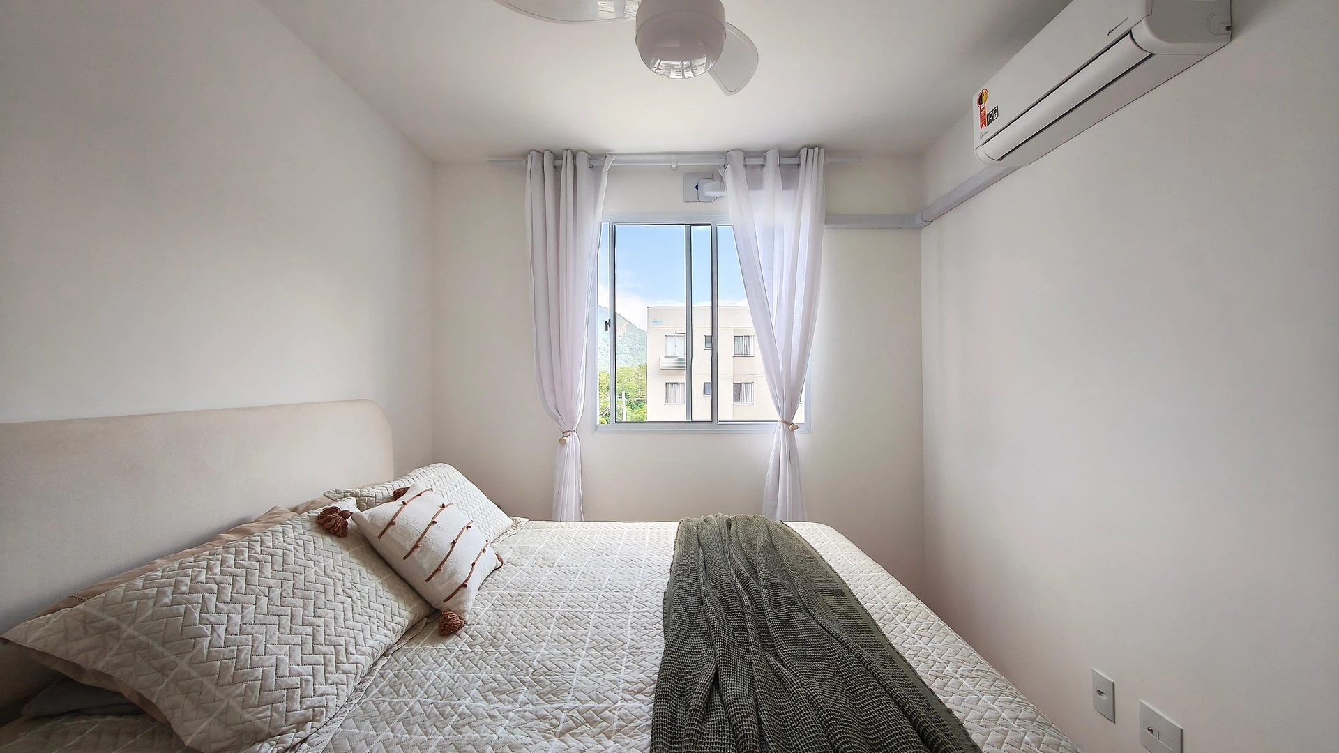 Washing machine in a 2-bedroom apartment, 44 m² — photo 4
